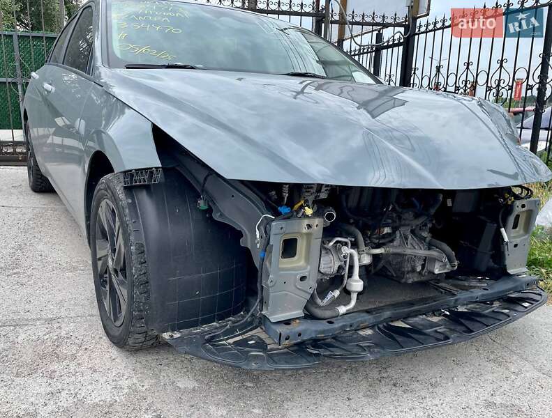 Седан Hyundai Elantra 2022 в Киеве