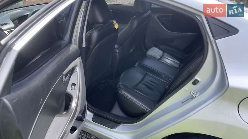 Седан Hyundai Elantra 2012 в Харькове