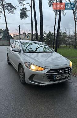 Седан Hyundai Elantra 2017 в Києві