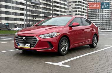 Седан Hyundai Elantra 2017 в Киеве