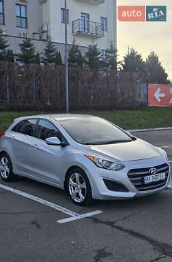 Хэтчбек Hyundai Elantra 2015 в Львове