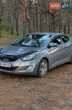 Седан Hyundai Elantra 2012 в Кривом Роге