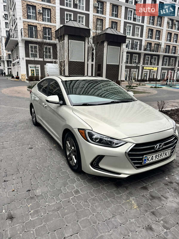 Hyundai Elantra 2017