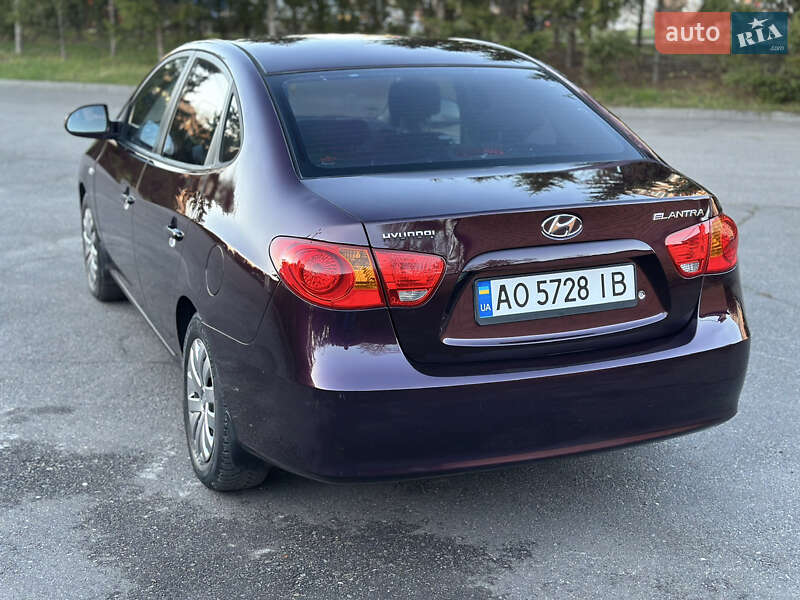 Седан Hyundai Elantra 2007 в Тернополе