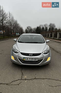 Седан Hyundai Elantra 2011 в Умани