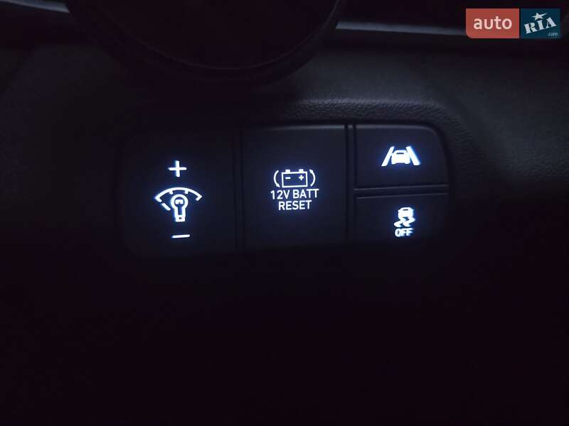 Седан Hyundai Elantra 2023 в Киеве