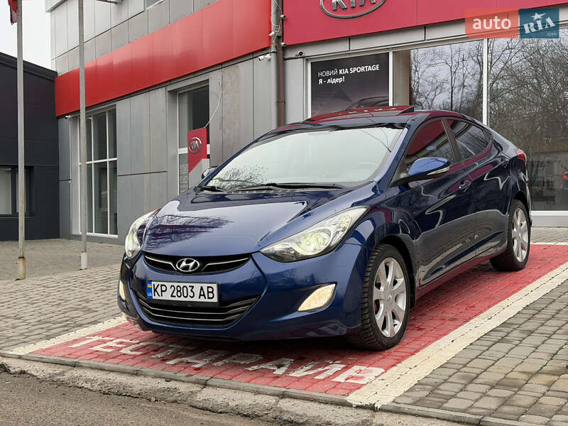 Hyundai Elantra 2012