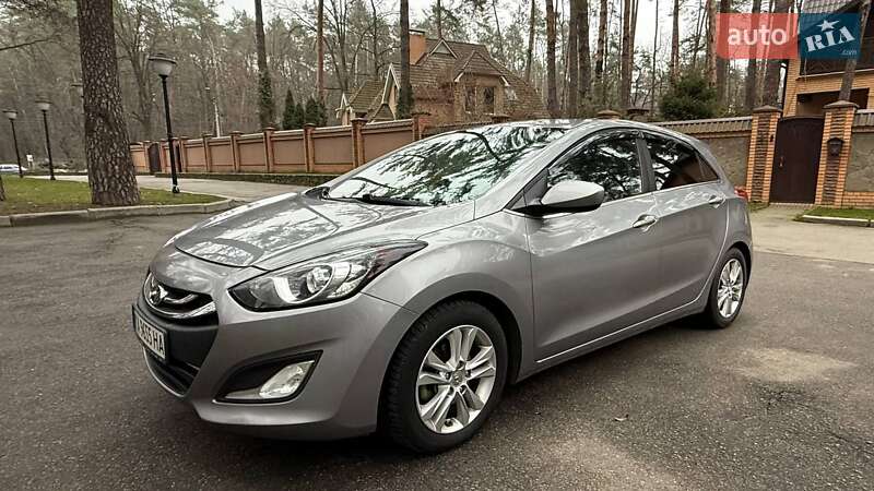 Хэтчбек Hyundai Elantra 2013 в Чернигове
