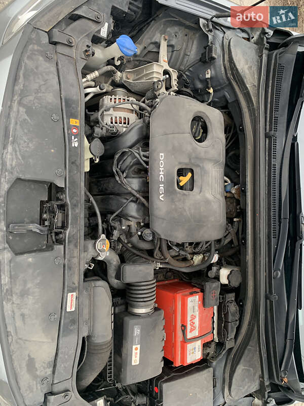 Седан Hyundai Elantra 2017 в Запоріжжі