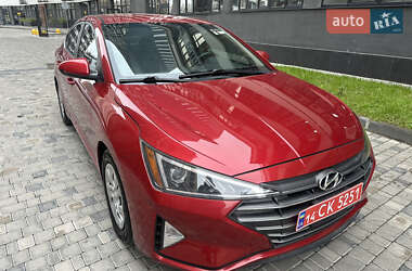 Седан Hyundai Elantra 2019 в Одессе