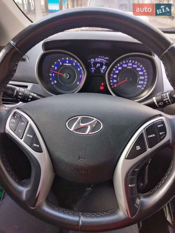 Седан Hyundai Elantra 2012 в Харькове
