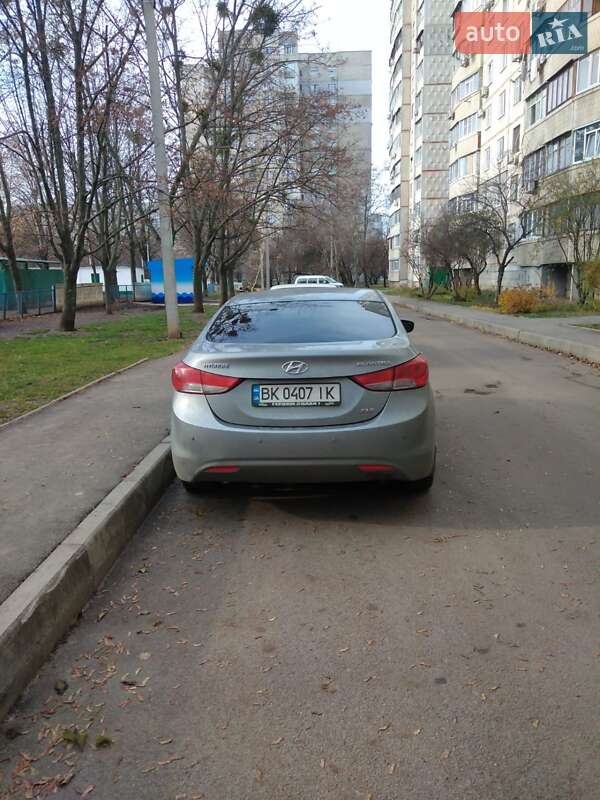 Седан Hyundai Elantra 2012 в Харькове