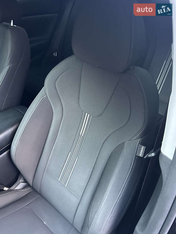 Седан Hyundai Elantra 2020 в Киеве