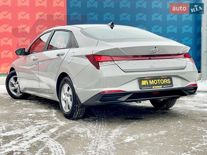 Седан Hyundai Elantra 2021 в Києві
