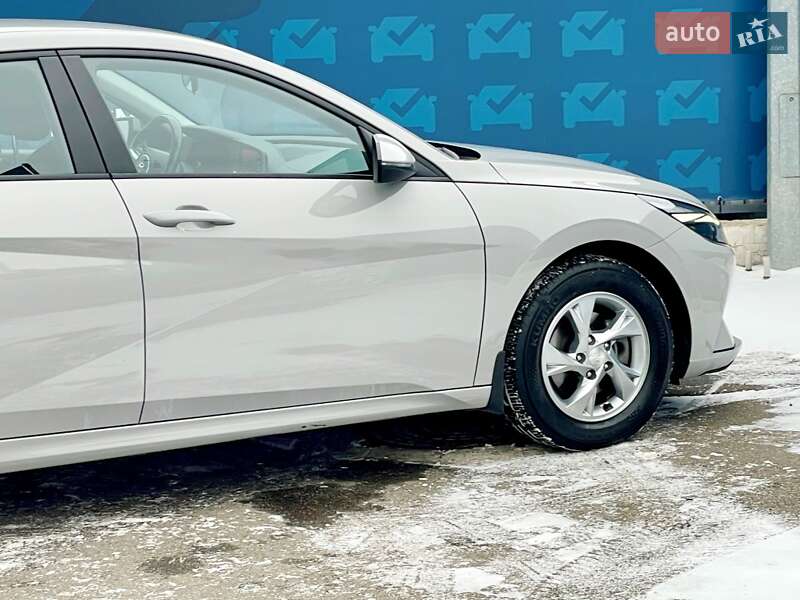 Седан Hyundai Elantra 2021 в Києві