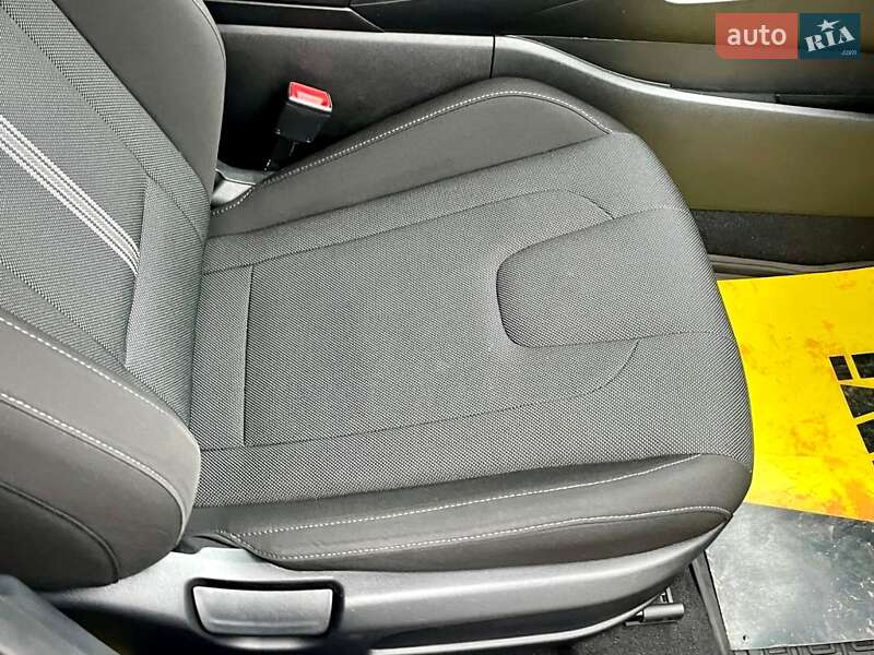 Седан Hyundai Elantra 2021 в Києві