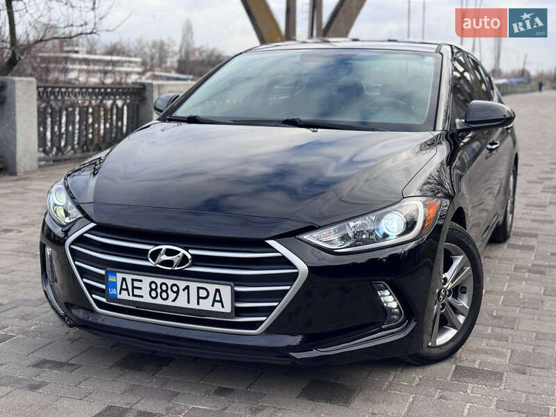 Седан Hyundai Elantra 2018 в Дніпрі