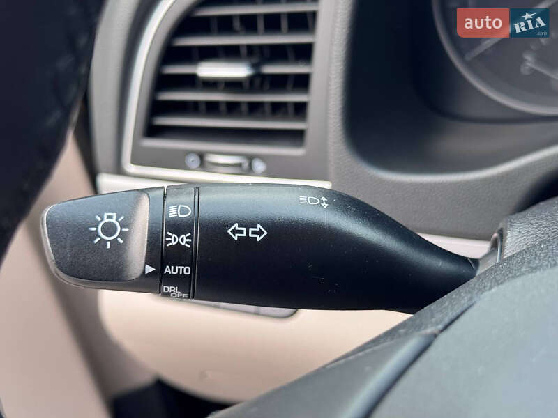 Седан Hyundai Elantra 2018 в Дніпрі