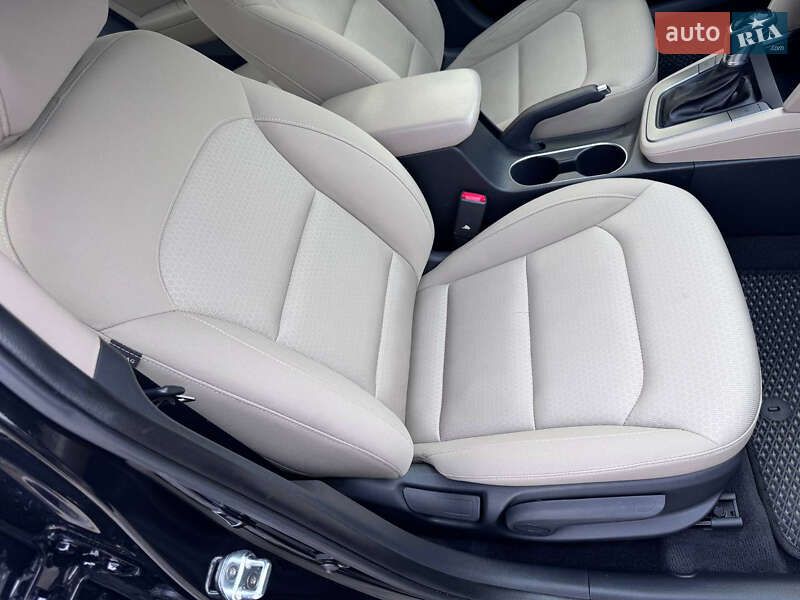 Седан Hyundai Elantra 2018 в Дніпрі