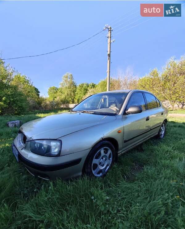 Hyundai Elantra 2002