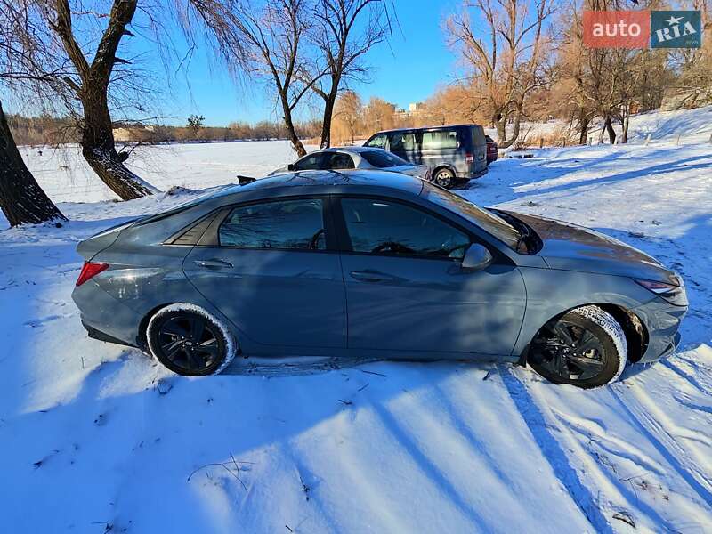 Седан Hyundai Elantra 2022 в Киеве