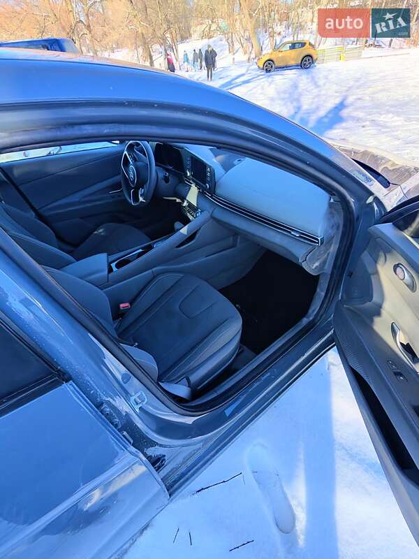 Седан Hyundai Elantra 2022 в Киеве