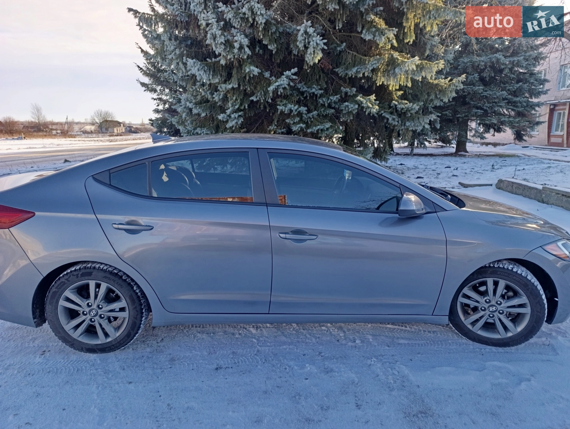 2017 Hyundai Elantra - мініатюра 11