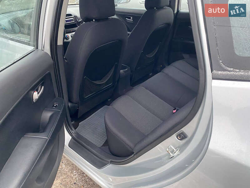 Седан Hyundai Elantra 2008 в Полтаве