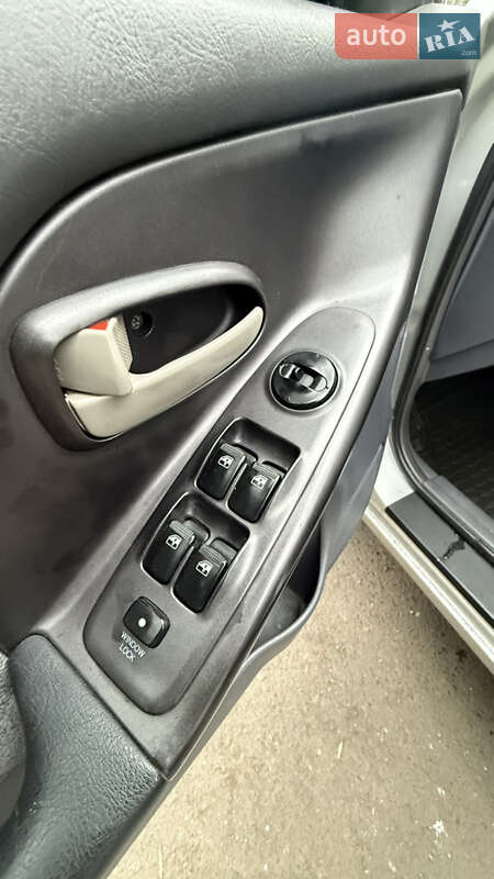 Седан Hyundai Elantra 2001 в Одессе