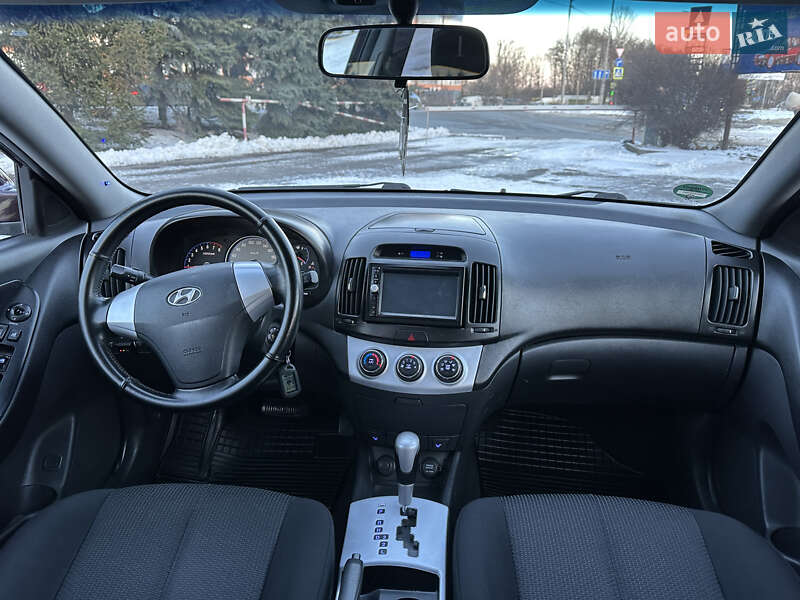 Седан Hyundai Elantra 2007 в Тернополе