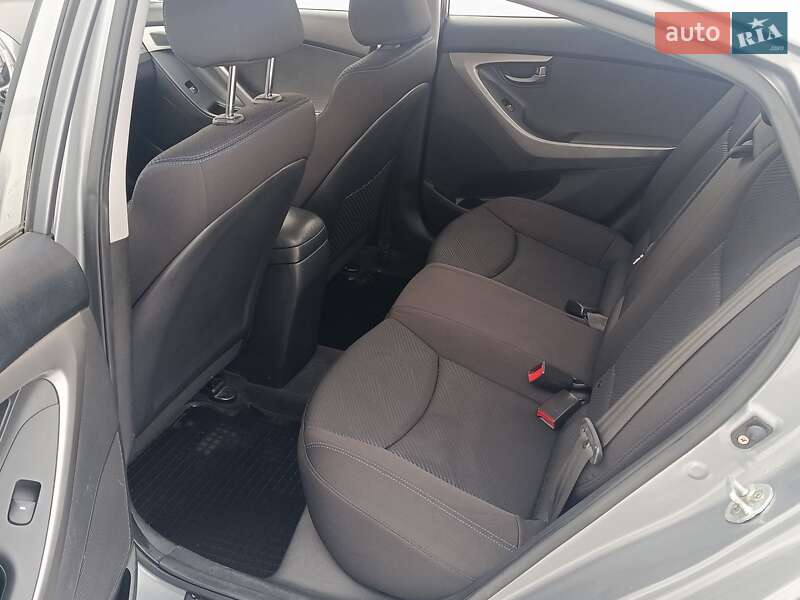 Седан Hyundai Elantra 2013 в Харькове