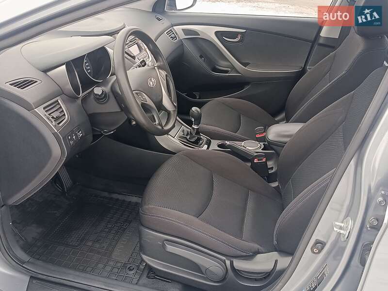 Седан Hyundai Elantra 2013 в Харькове