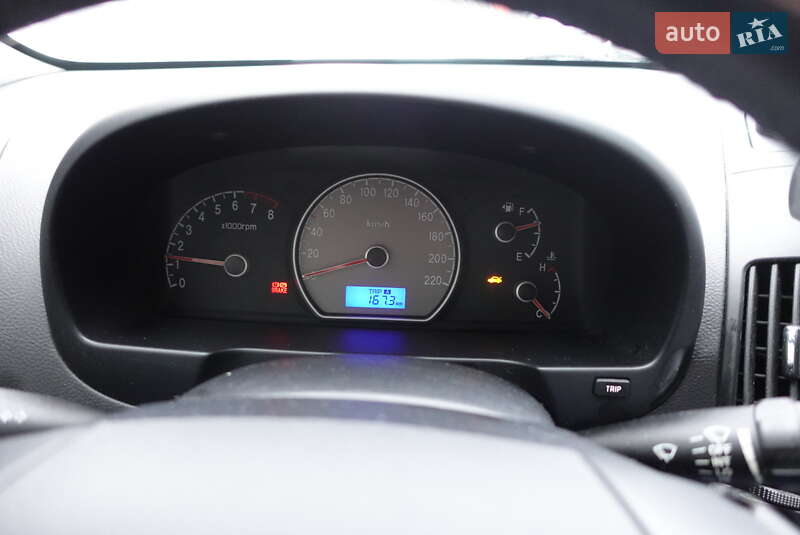 Седан Hyundai Elantra 2008 в Киеве