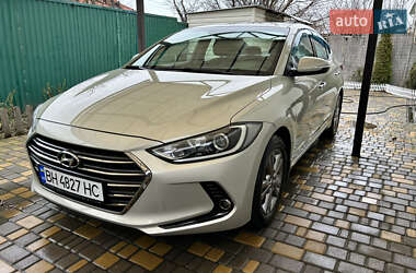 Седан Hyundai Elantra 2016 в Одессе