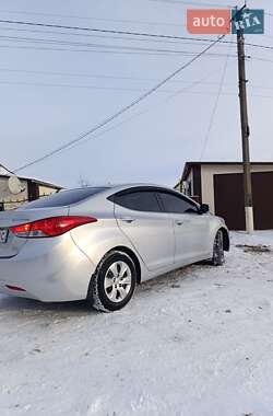 Седан Hyundai Elantra 2011 в Семеновке