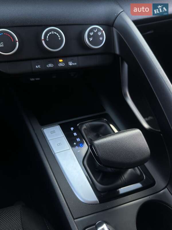 Седан Hyundai Elantra 2022 в Сумах