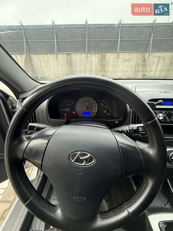 Седан Hyundai Elantra 2007 в Івано-Франківську