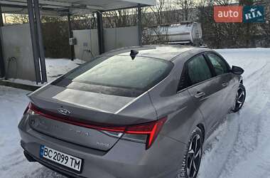 Седан Hyundai Elantra 2023 в Львове