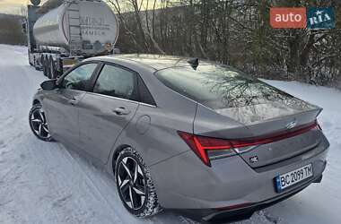 Седан Hyundai Elantra 2023 в Львове