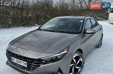 Седан Hyundai Elantra 2023 в Львові