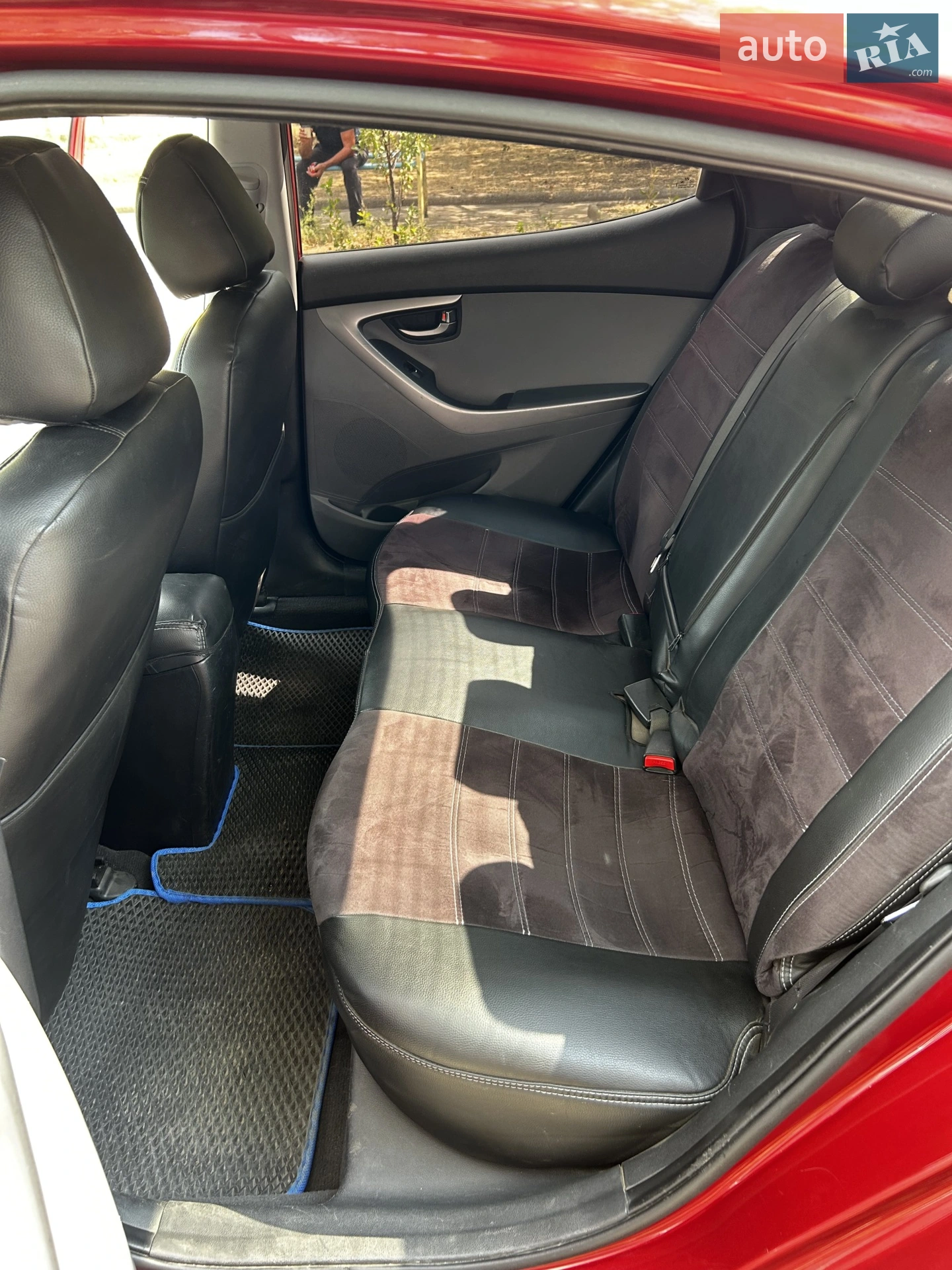 2013 Hyundai Elantra - мініатюра 10