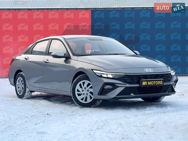 Hyundai Elantra 2024