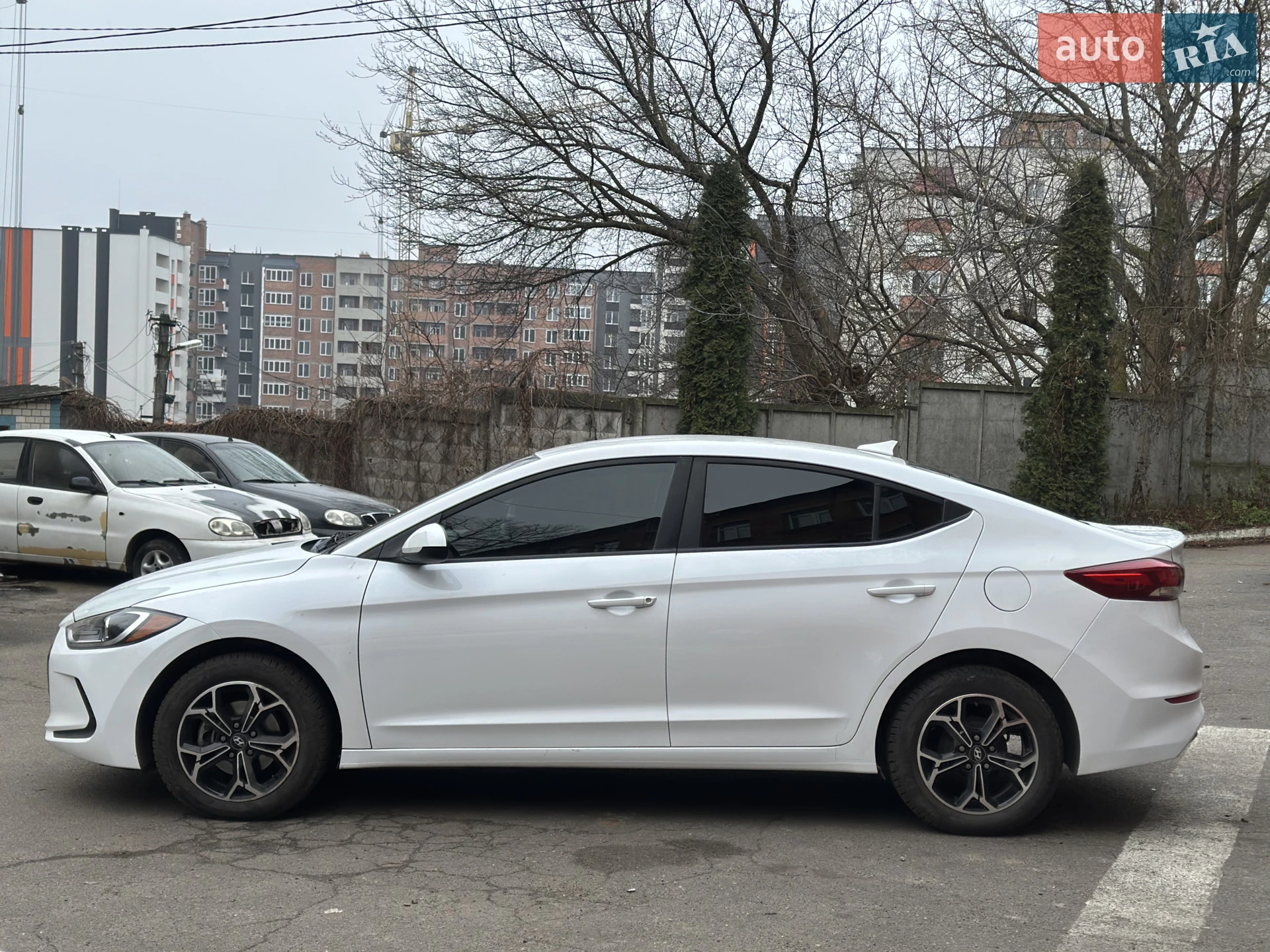 2017 Hyundai Elantra - мініатюра 9