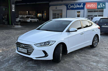 Седан Hyundai Elantra 2018 в Киеве
