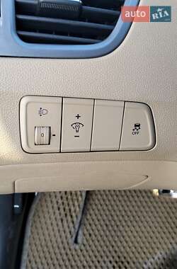 Седан Hyundai Elantra 2012 в Киеве