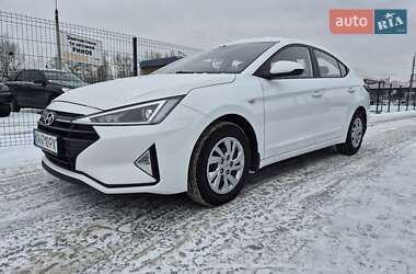 Седан Hyundai Elantra 2020 в Киеве