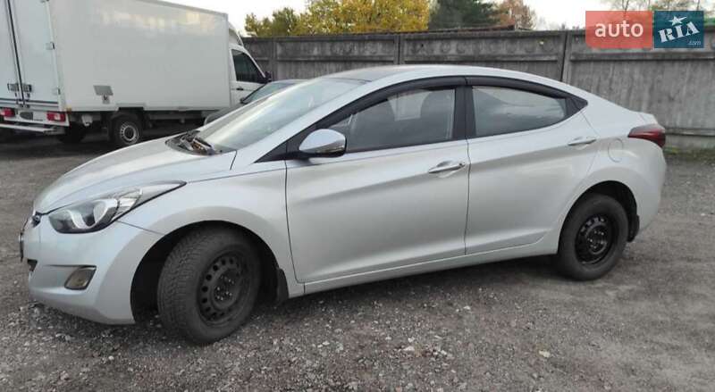 Седан Hyundai Elantra 2011 в Киеве