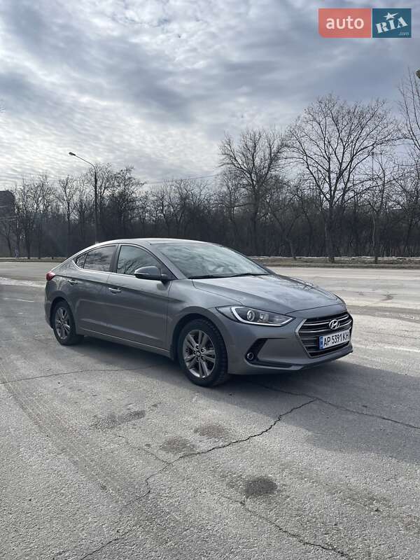 Hyundai Elantra 2016