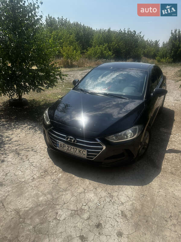 Hyundai Elantra 2016