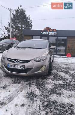 Седан Hyundai Elantra 2012 в Мостиске